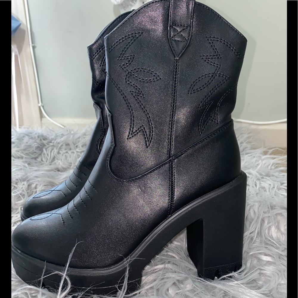 Leather Black Ankle boot